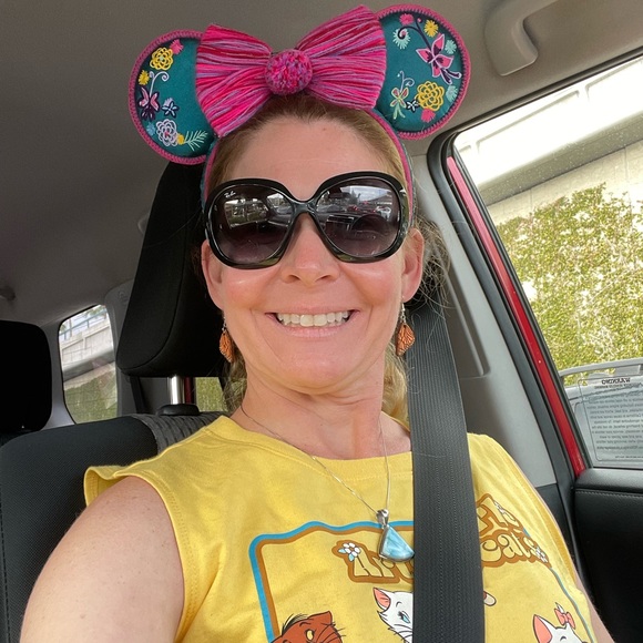 Meet your Posher, Ginger - Picture 3 of 10